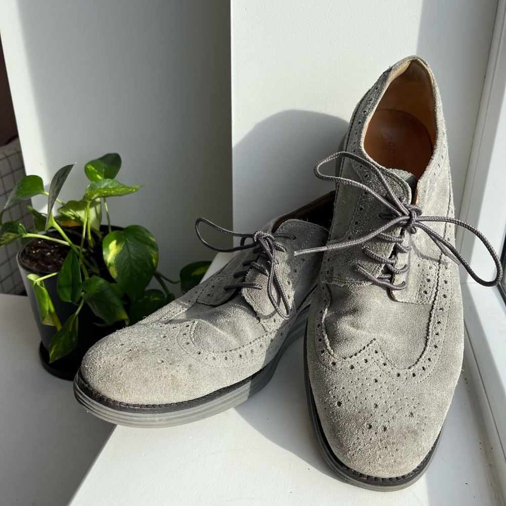 COLE HANN Lunargrand Grey Suede Shoe